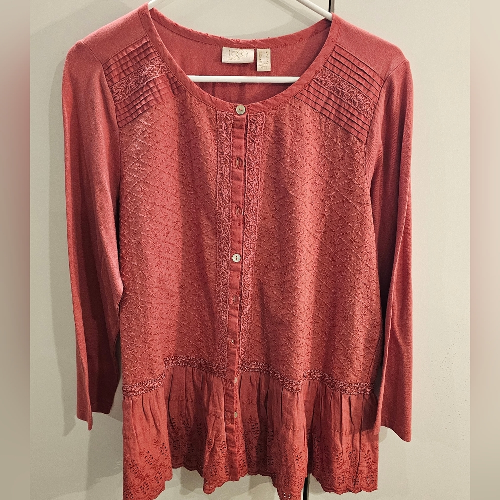 Logo Lavish Womans Medium Pink Button Down Blouse